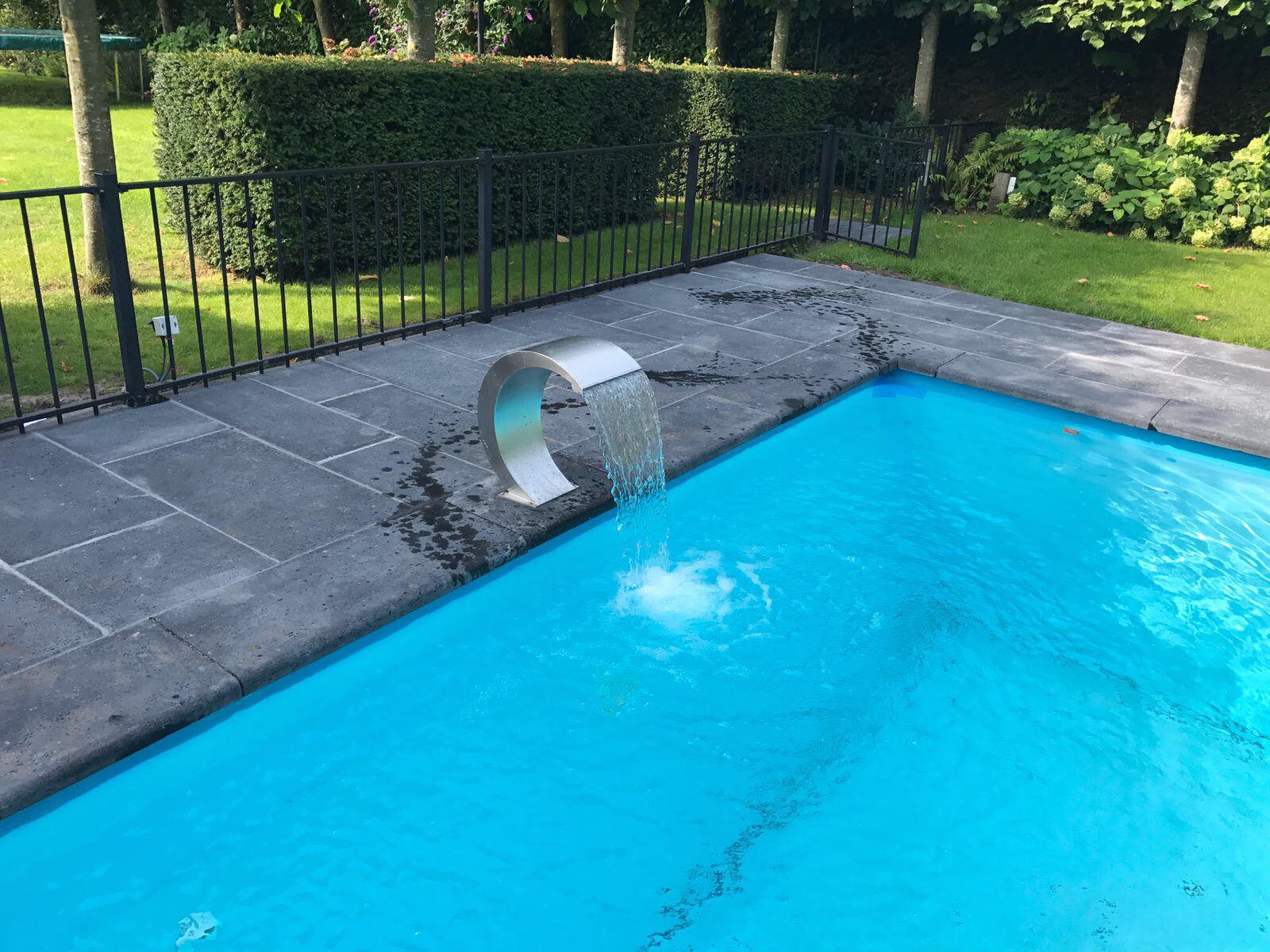 Titelseite -Deutschland Schwimmbad Verkaufs-Shop 28699274 854564488057918 6533897391632495754 o