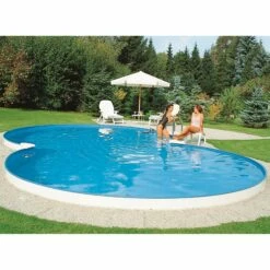 Stahlwandpool Set Achtform Cannes 625x360x150cm, Stahl 0,8mm Weiß, Folie 0,6mm Blau, Einhängebiese -Deutschland Schwimmbad Verkaufs-Shop Achtform Pool eingebaut im Garten 2